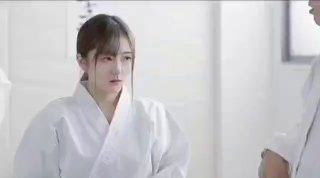 芒果里外多是黄 长相甜美妹子，卫生间自摸粉穴高潮出水